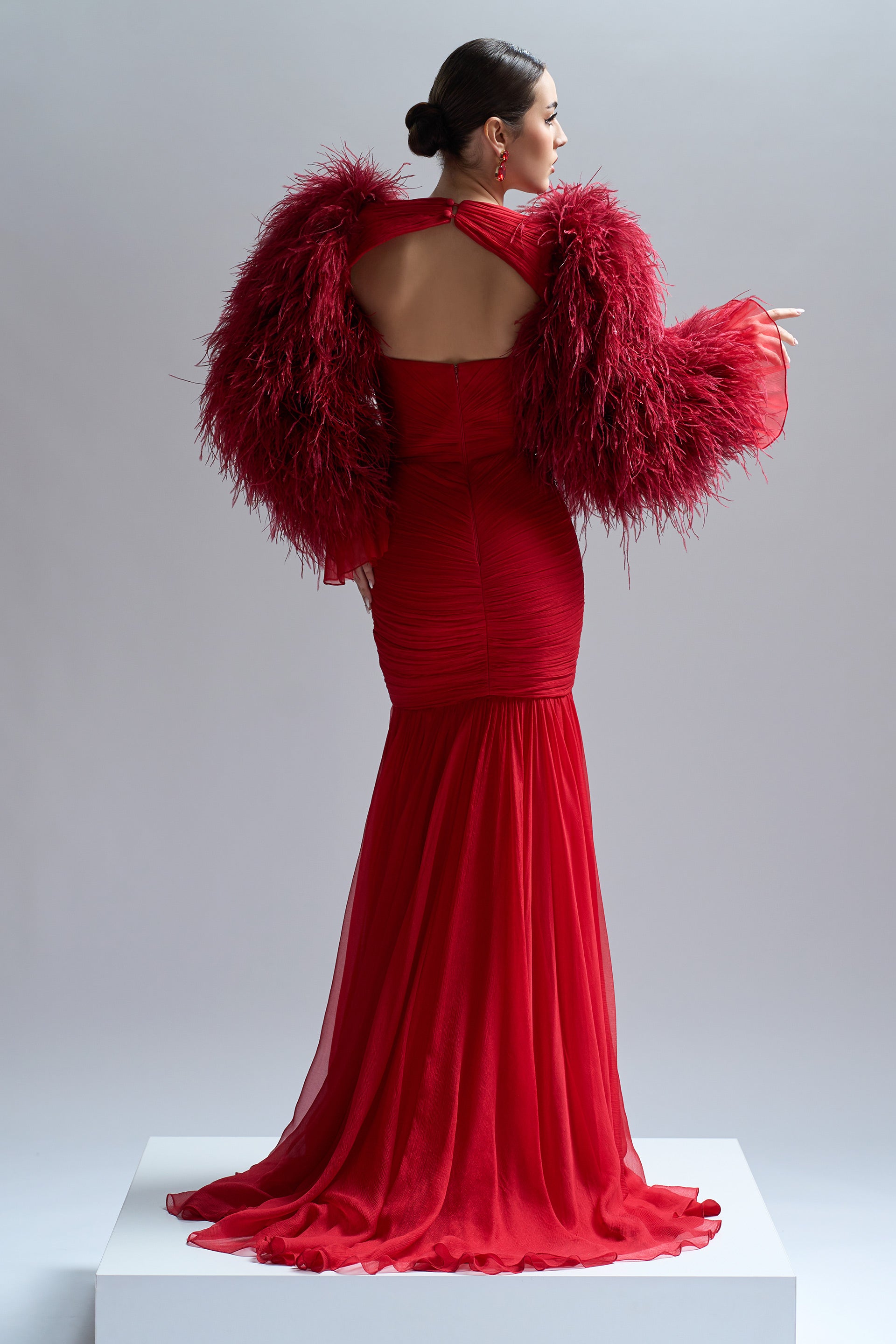 Long-sleeved cape with feathers and pure silk chiffon with lurex cuffs Metis CA78