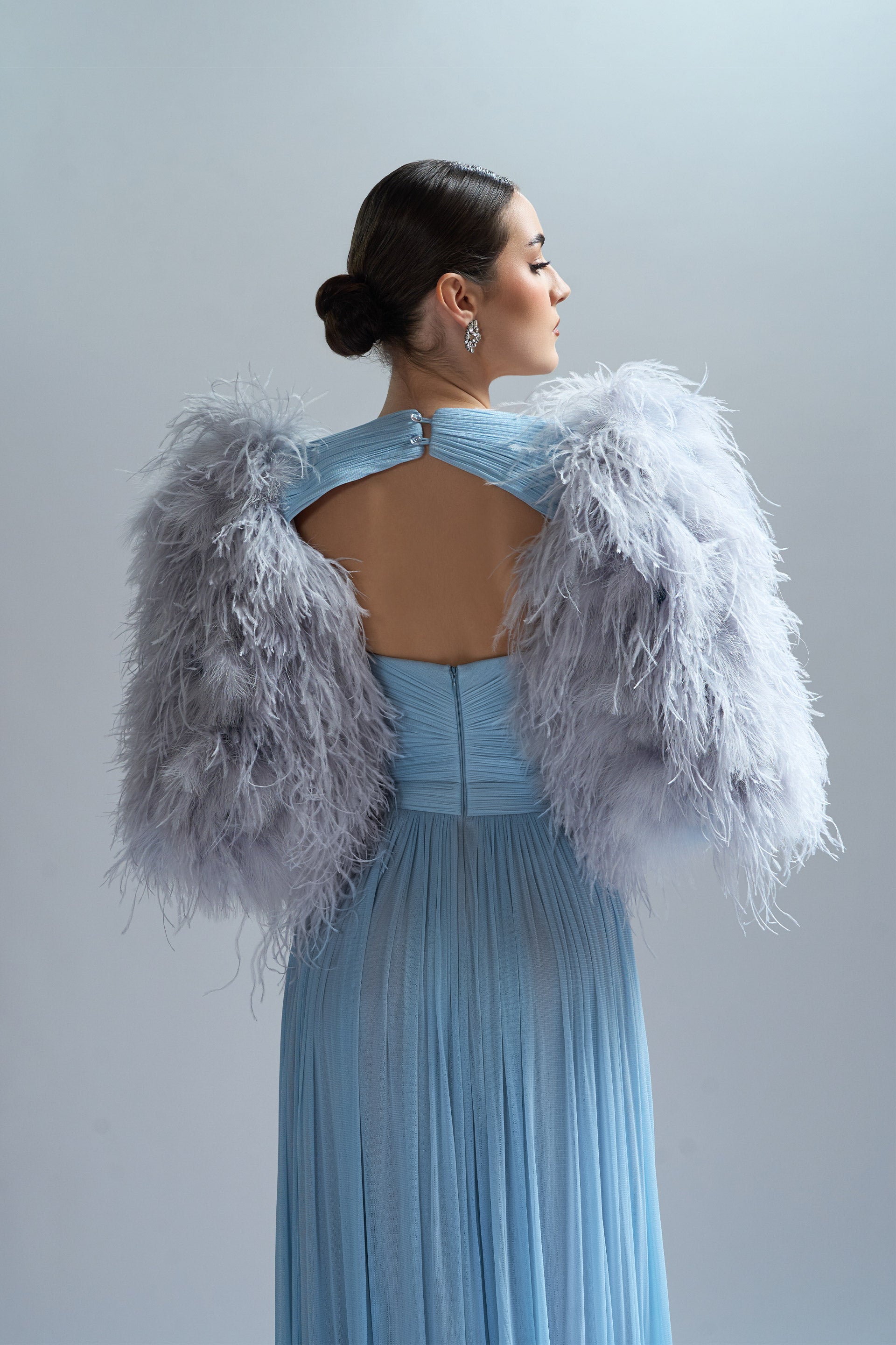 Short-sleeved cape made of pure silk tulle, ostrich and swan feathers Eos CA82