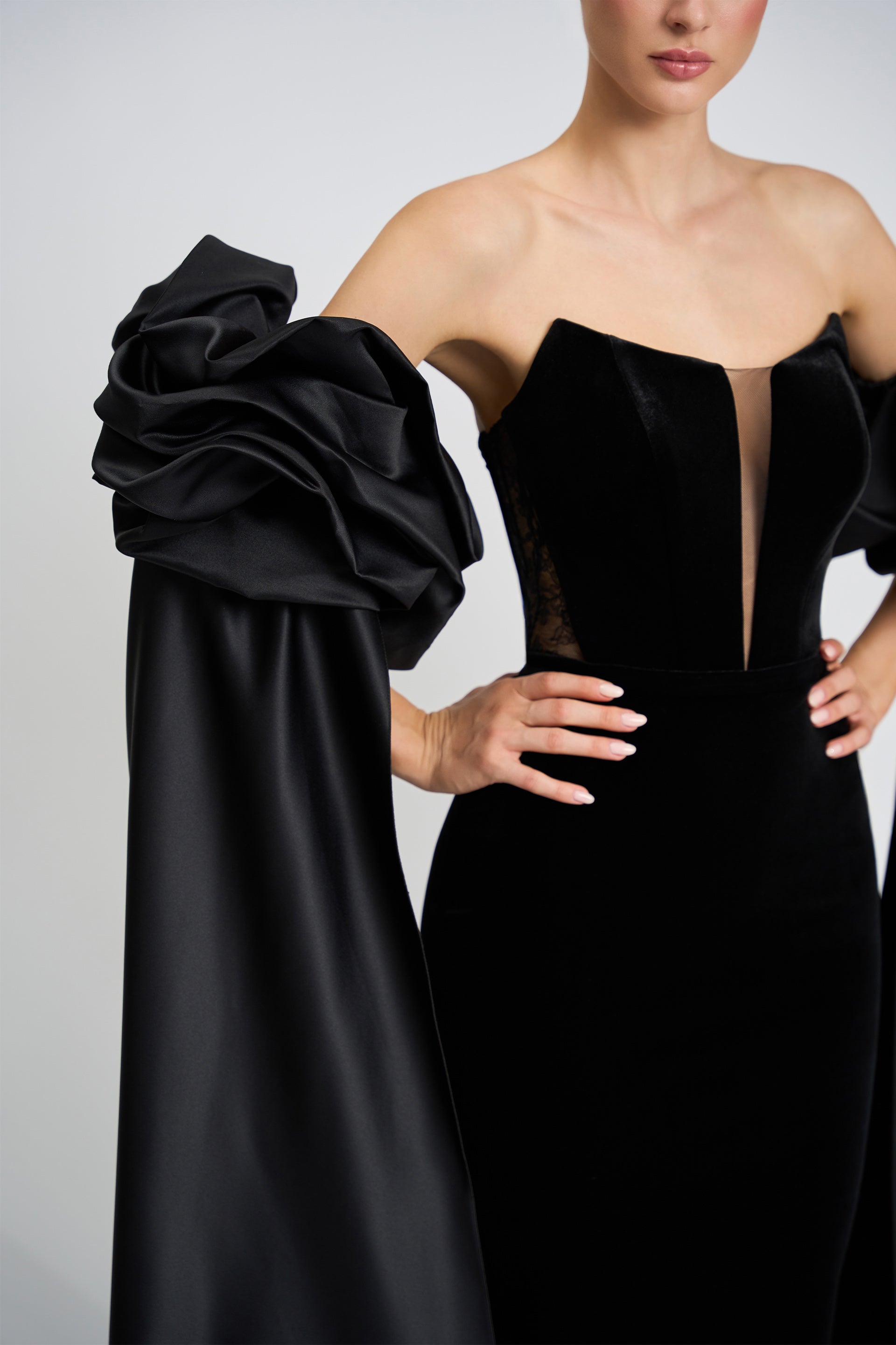 Evening dress made of velvet and lace Romy CA89