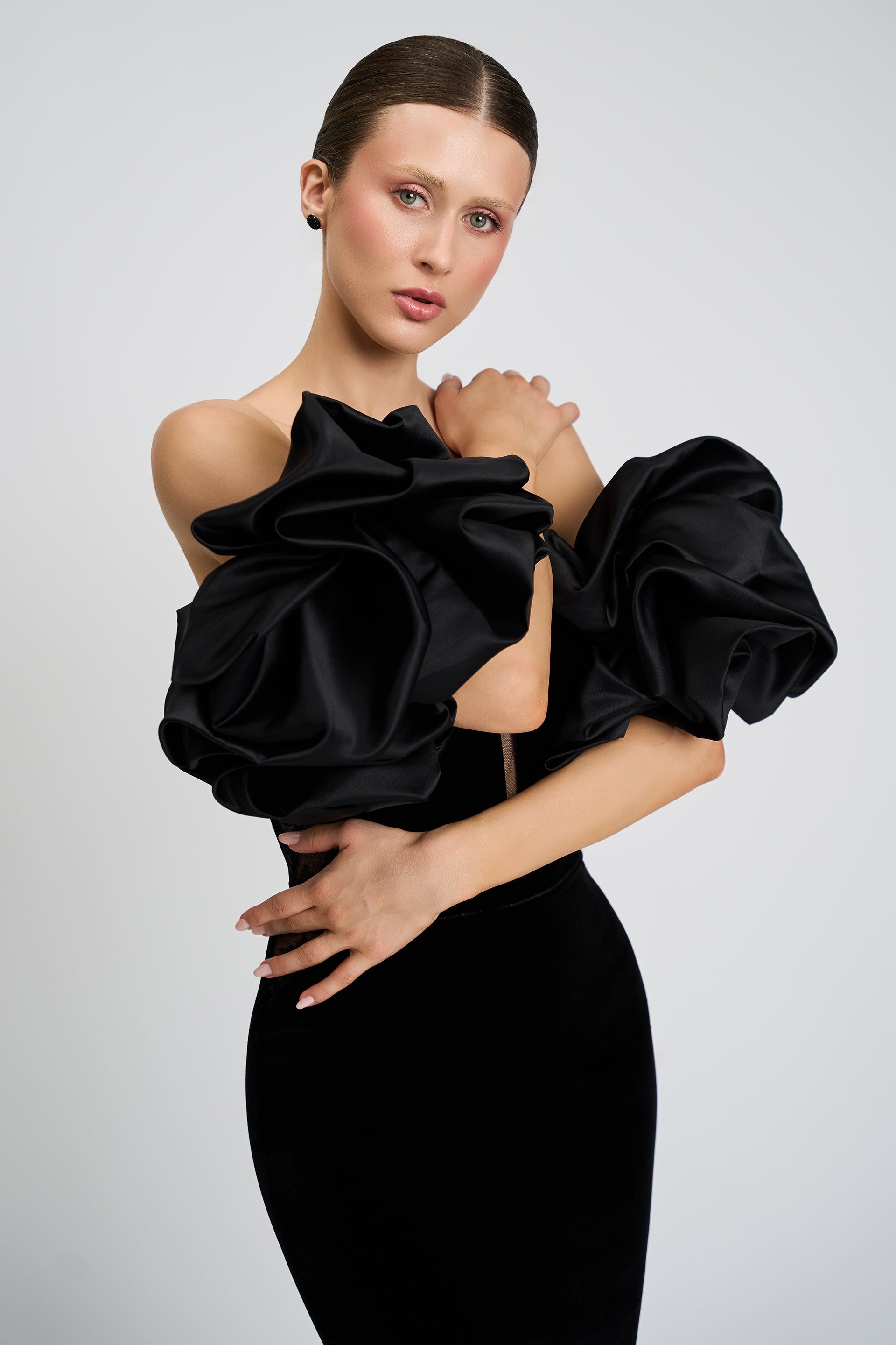 Evening dress made of velvet and lace Romy CA89