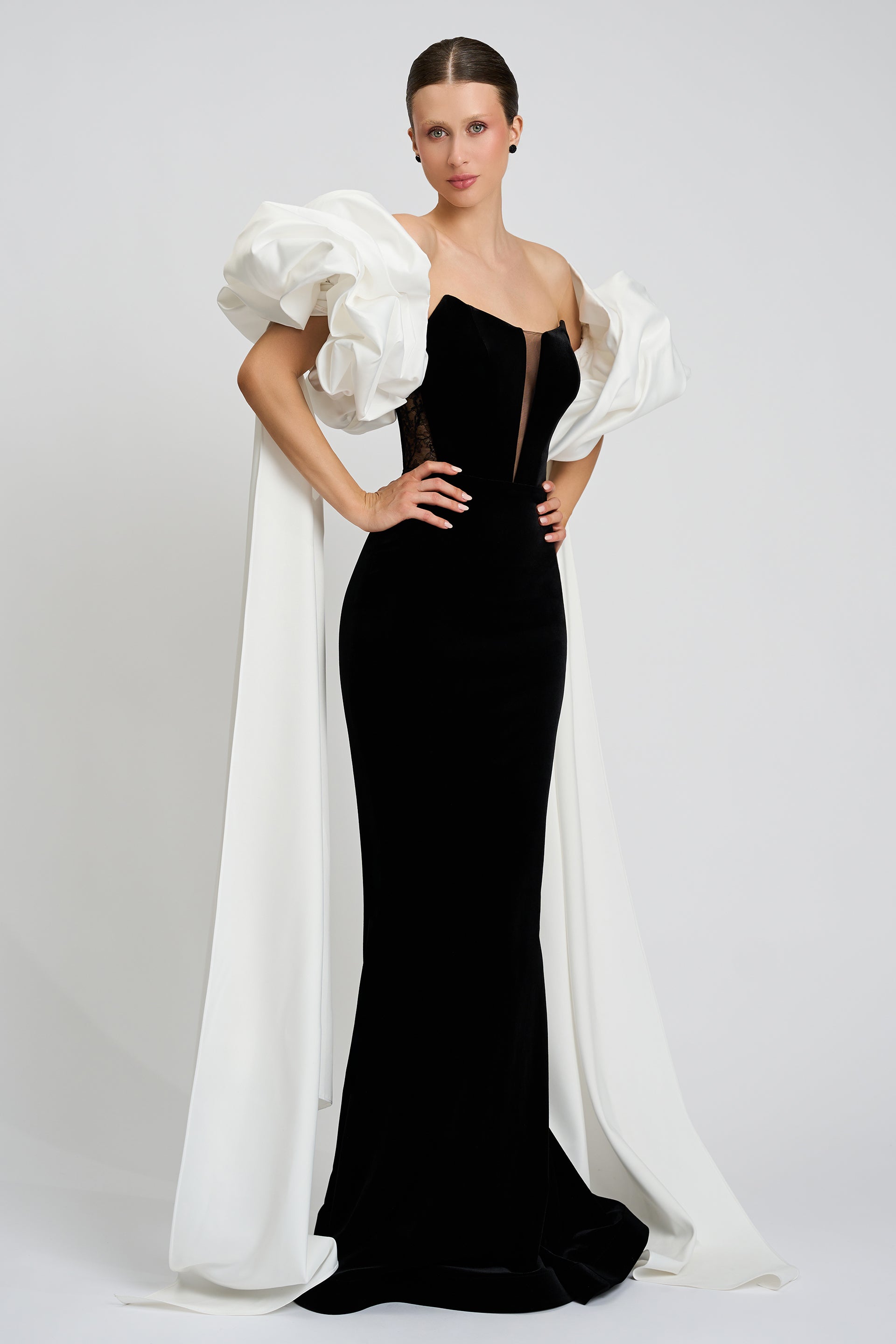 Evening dress made of velvet and lace Romy CA89