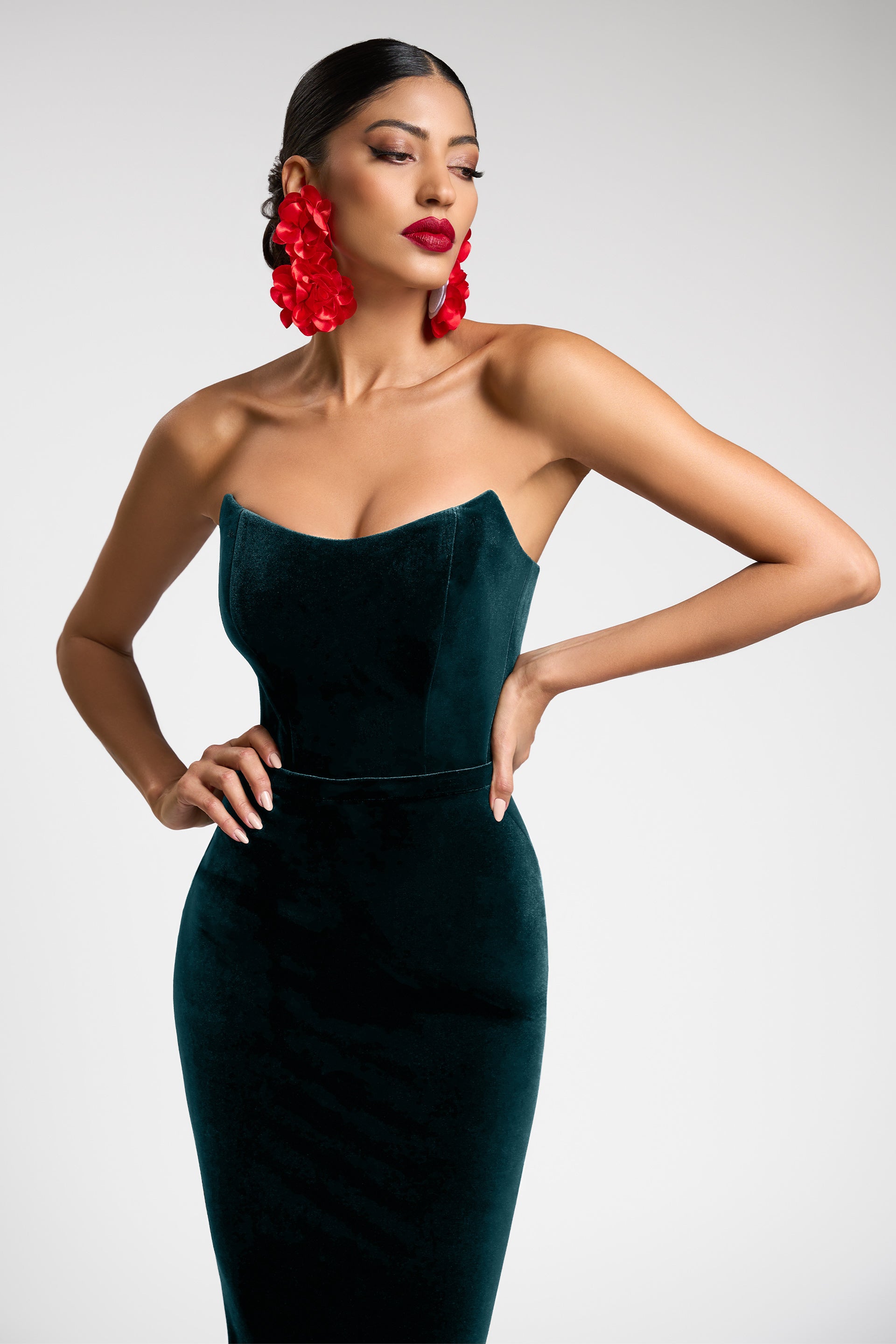 Long mermaid evening dress made of velvet Alejandra CA121