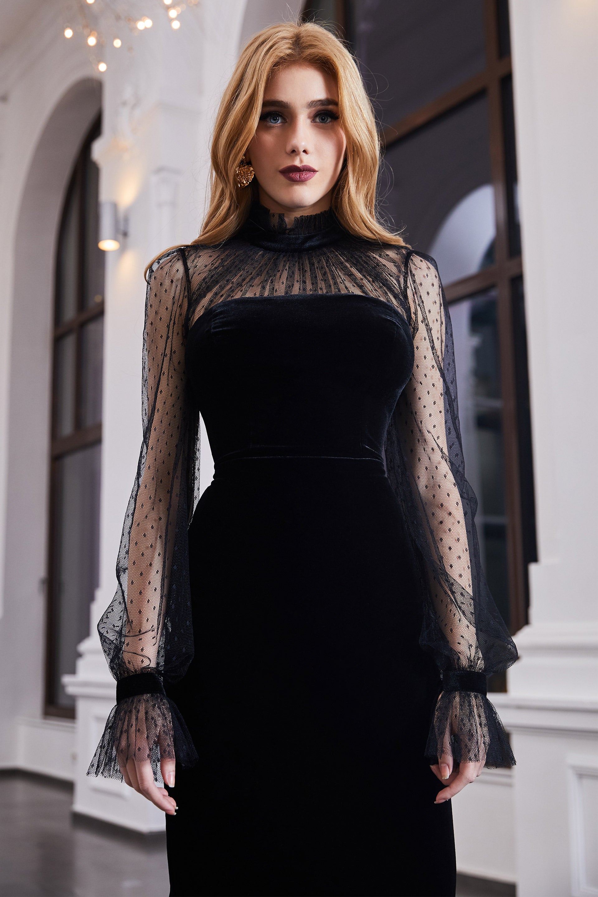 Cocktail dress made of velvet with long sleeves made of tulle SKA937