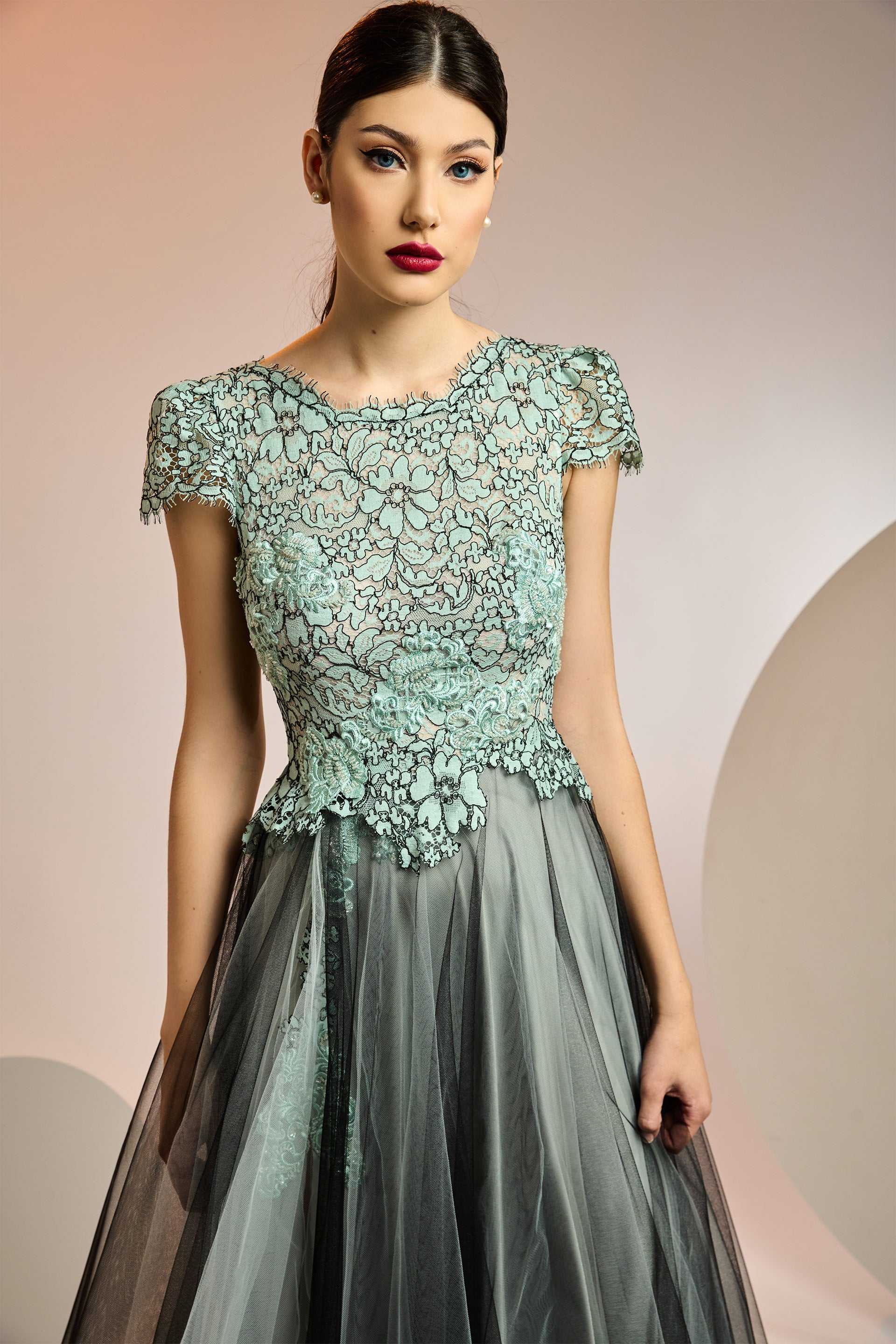 French lace and embroidery with hand-sewn applications evening dress SKA1380